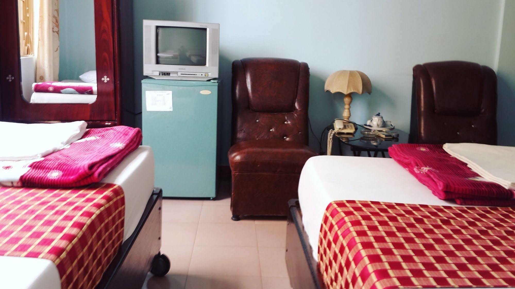 Phong Nha Hotel Hue Buitenkant foto