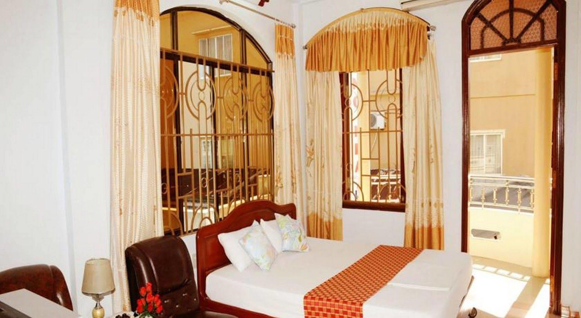 Phong Nha Hotel Hue Buitenkant foto