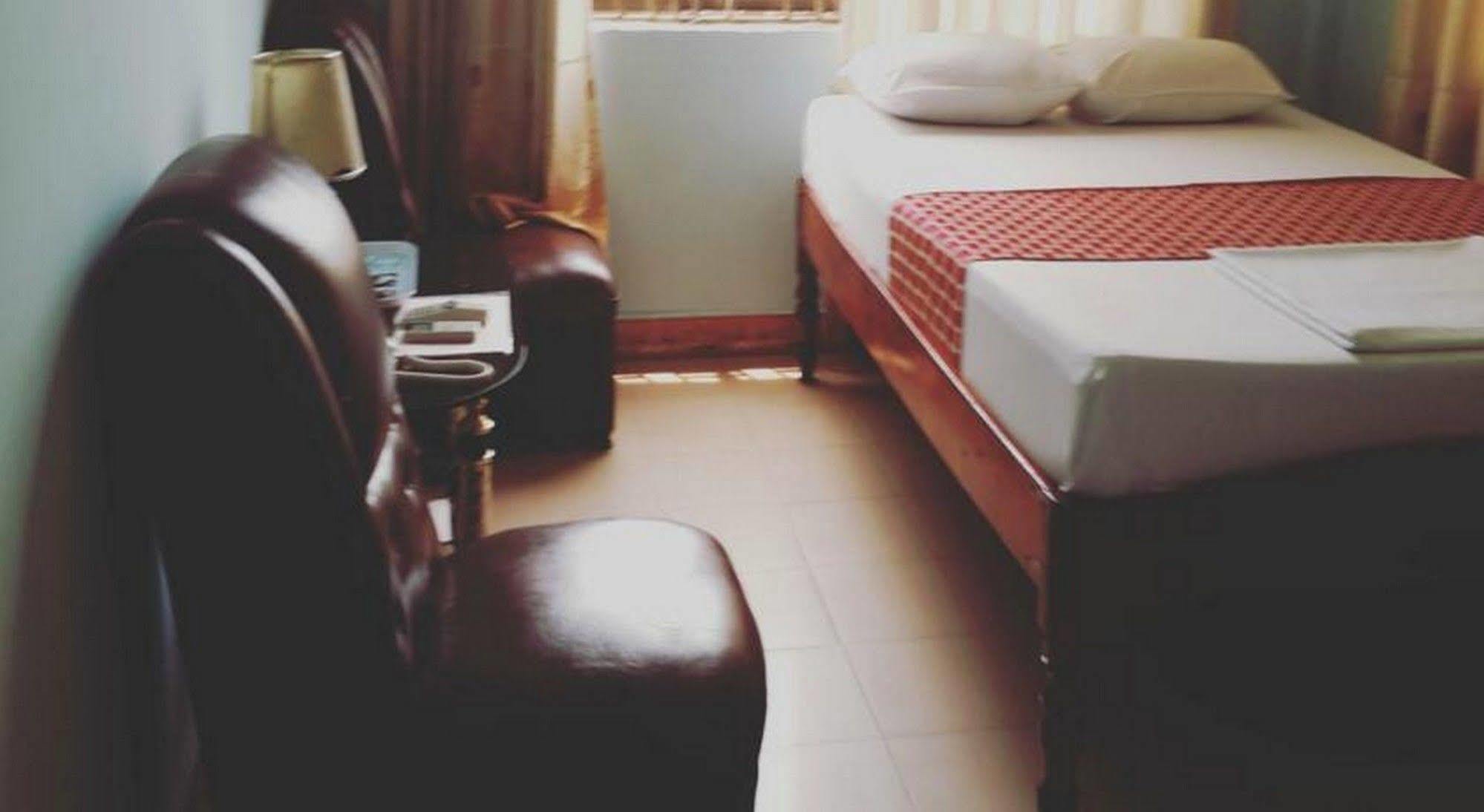 Phong Nha Hotel Hue Buitenkant foto